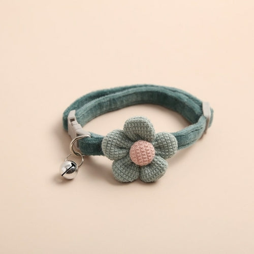Cute Knitted Flower Pet Adustable Collar With Bell