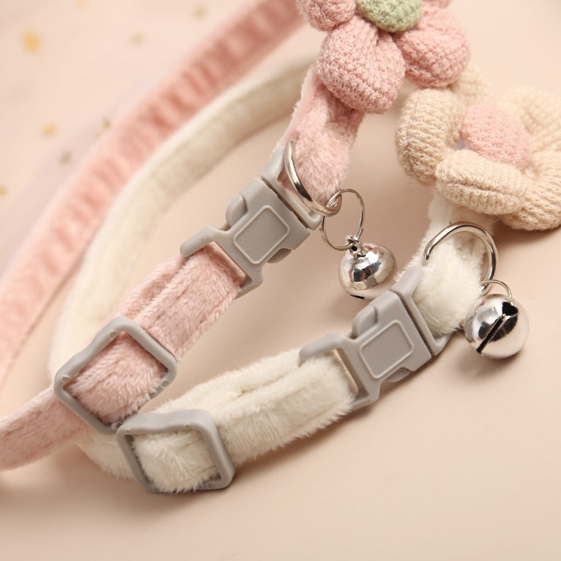 Cute Knitted Flower Pet Adustable Collar With Bell