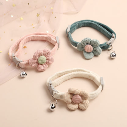 Cute Knitted Flower Pet Adustable Collar With Bell