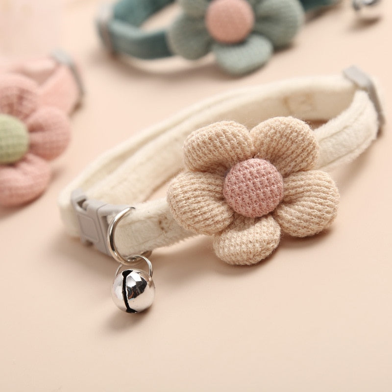 Cute Knitted Flower Pet Adustable Collar With Bell